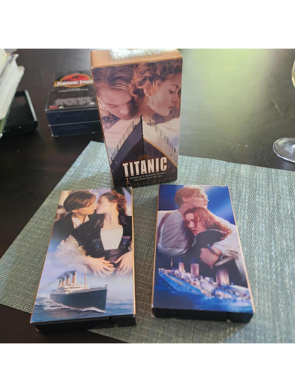 Titanic 2 Tape VHS Set Tested Excellent Leonardo DiCaprio Kate Winslet 1997
